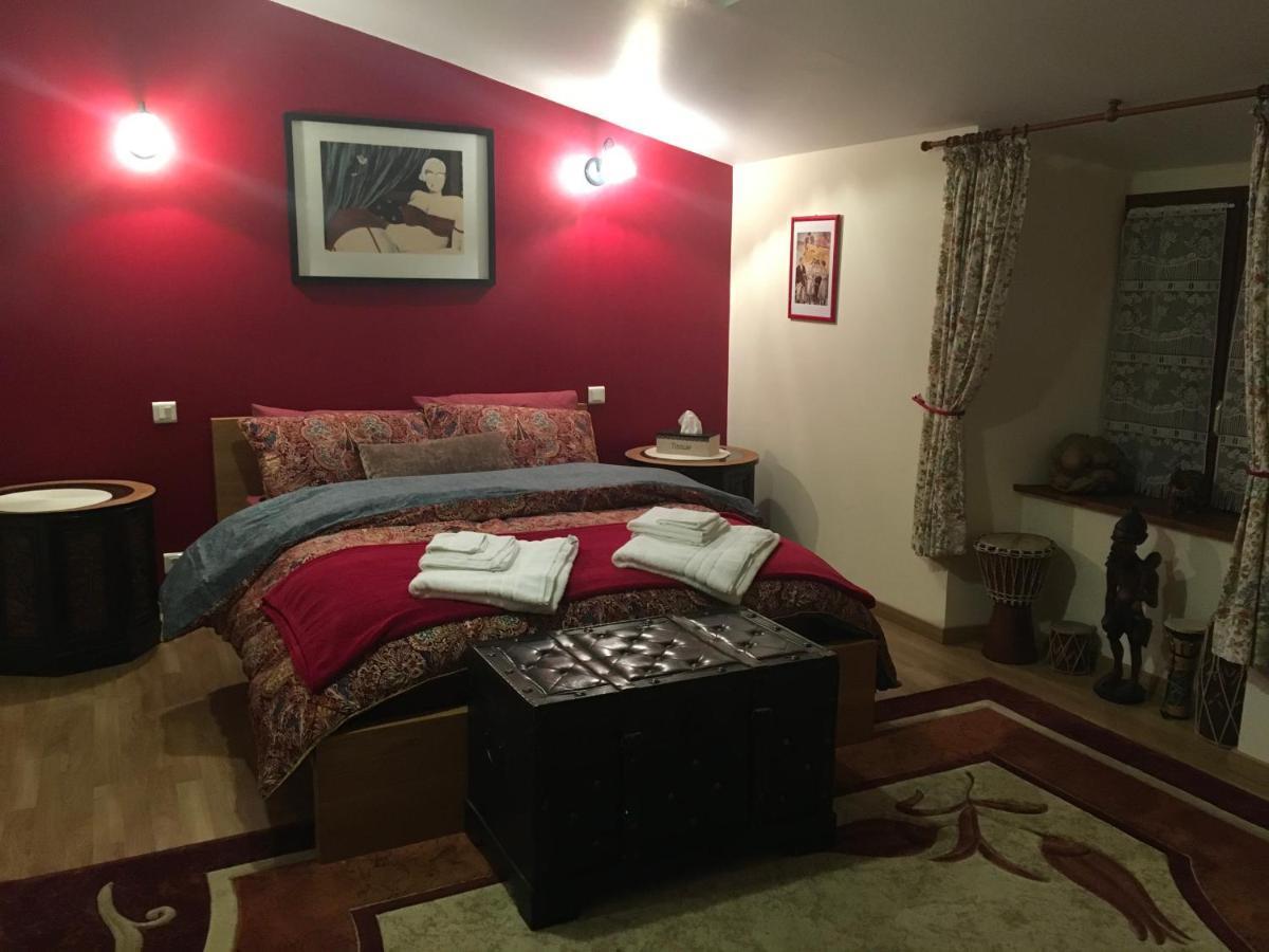 La Maison D'Olives Bed and Breakfast Nouic Εξωτερικό φωτογραφία